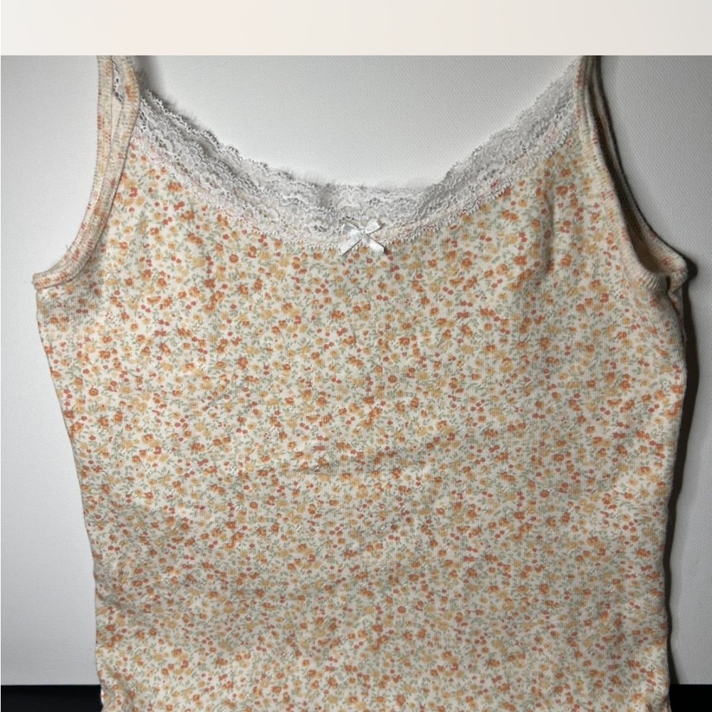Brandy Melville Pink Cream Sleeveless Fitted Camisole